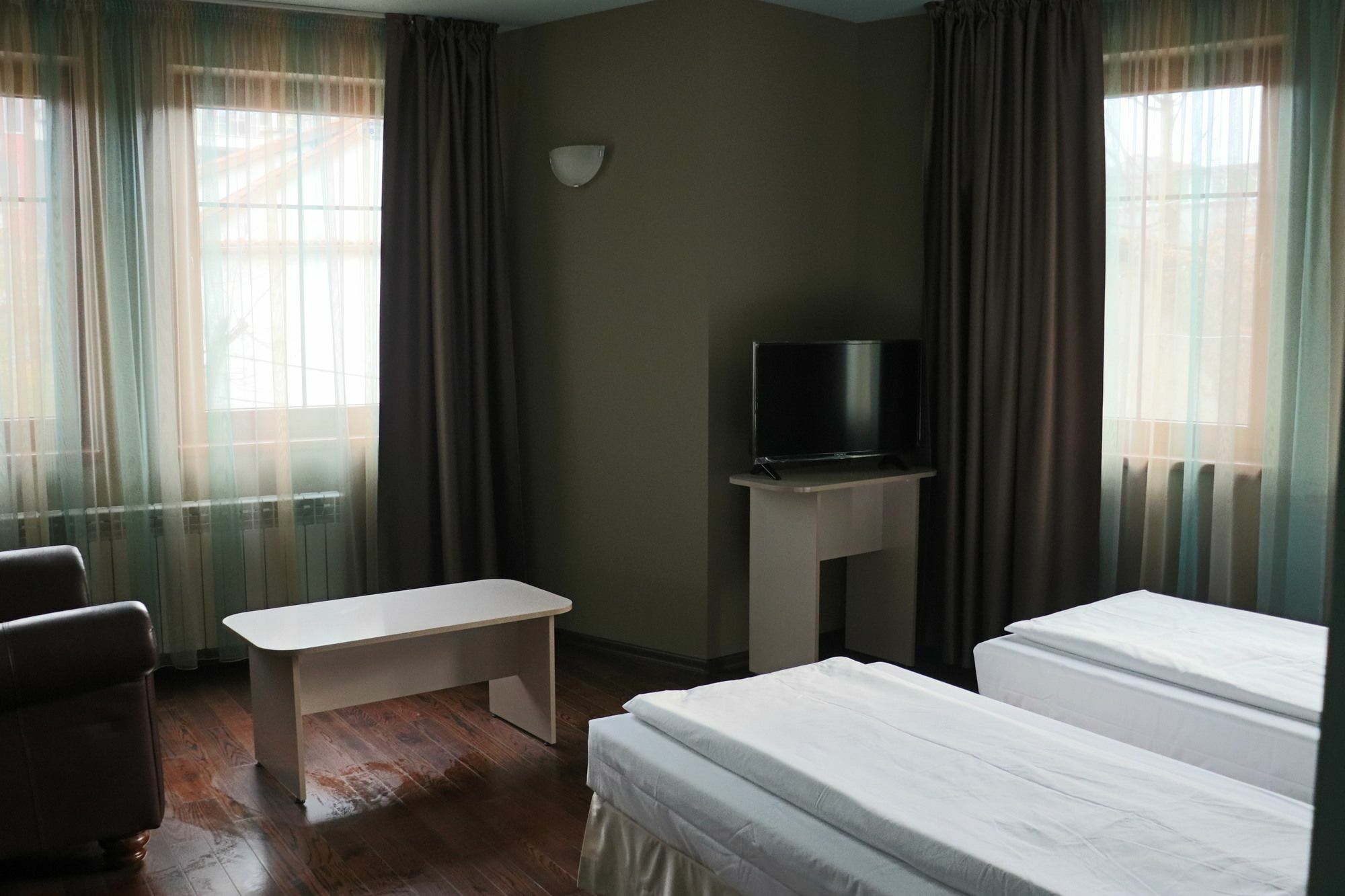 פלובדיב Roots Hotel And Wine Bar מראה חיצוני תמונה