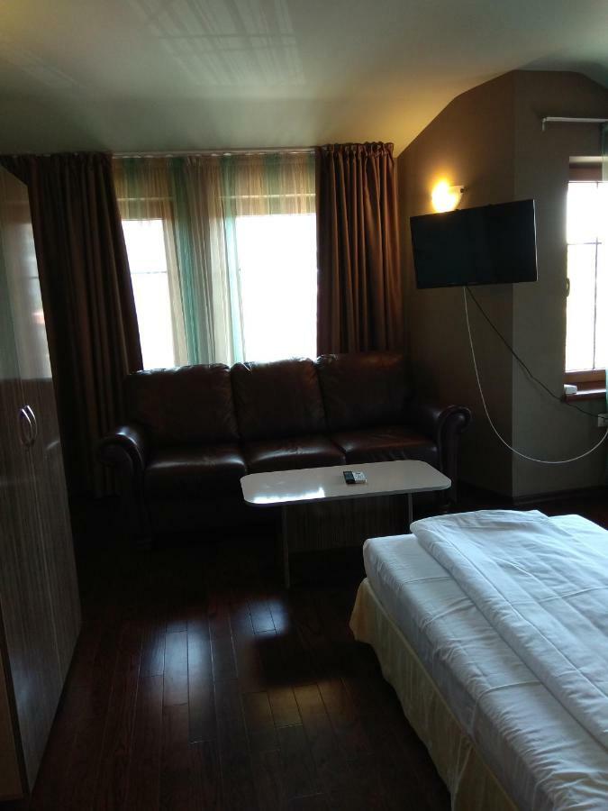פלובדיב Roots Hotel And Wine Bar מראה חיצוני תמונה