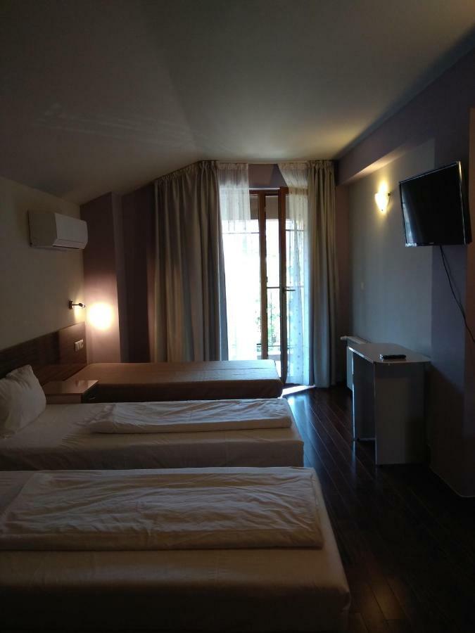 פלובדיב Roots Hotel And Wine Bar מראה חיצוני תמונה