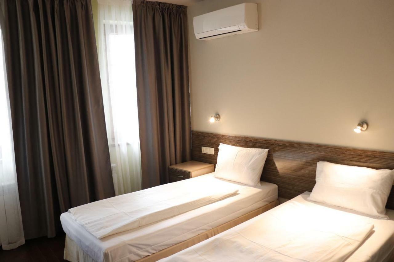 פלובדיב Roots Hotel And Wine Bar מראה חיצוני תמונה