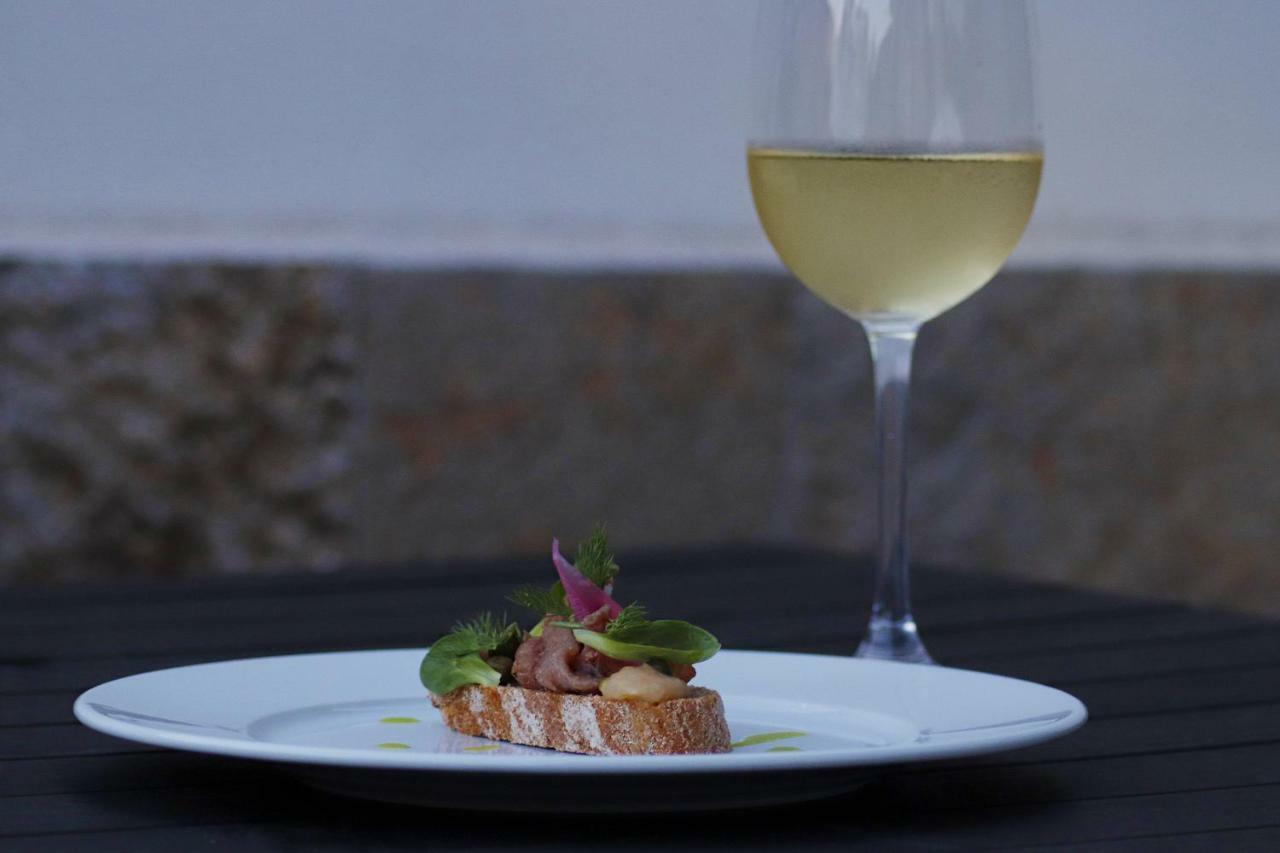 פלובדיב Roots Hotel And Wine Bar מראה חיצוני תמונה